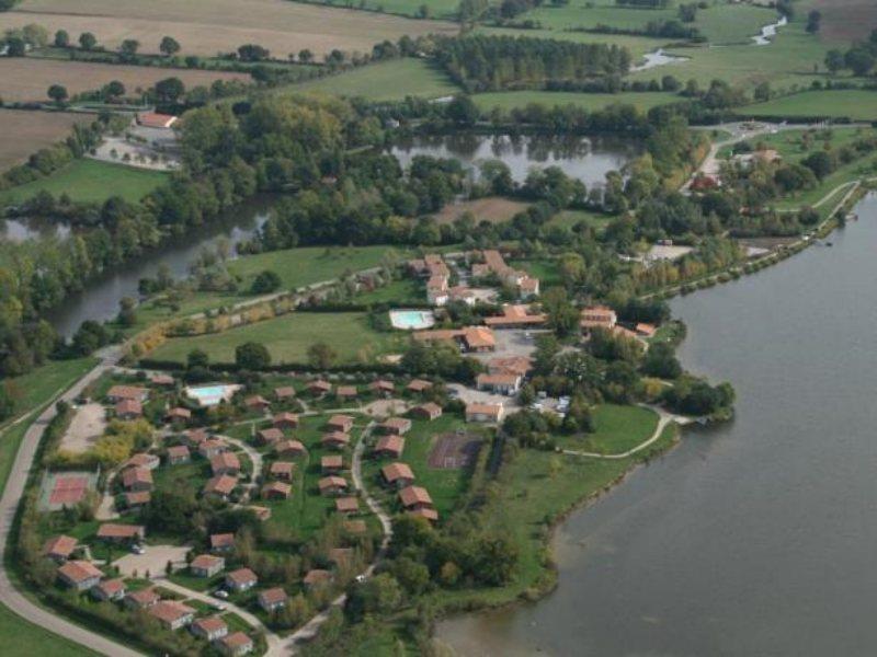 Terres De France - Natura Resort Pescalis Moncoutant Eksteriør bilde